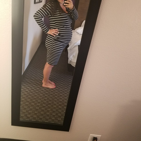 Old Navy Striped Maternity Dress (medium) - Picture 3 of 4